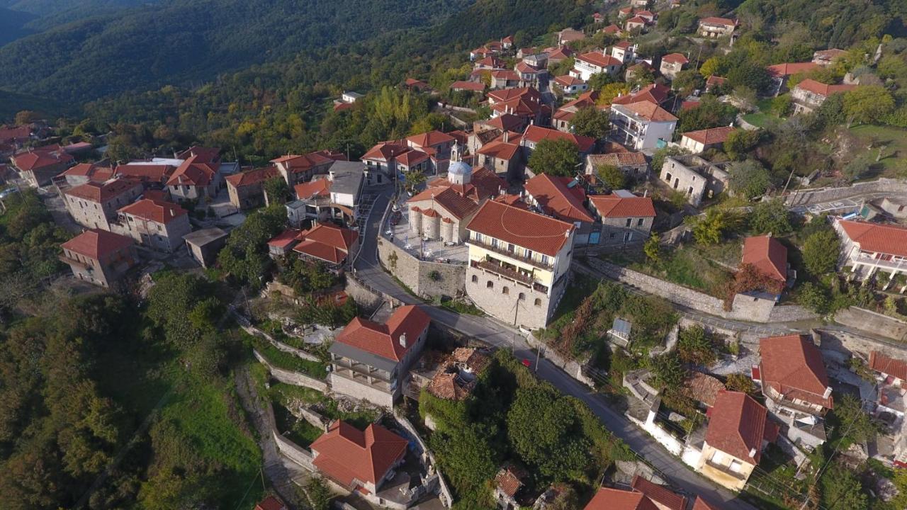 Hotel Isaraiko Spiti Agia Theodora Isaris Exterior photo